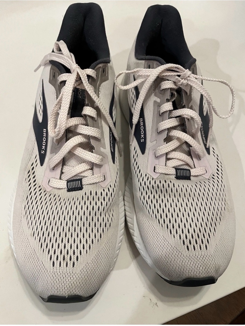 Brooks Launch 8 Women's Sz 10 Comfort Cushioned Athletic Sneakers